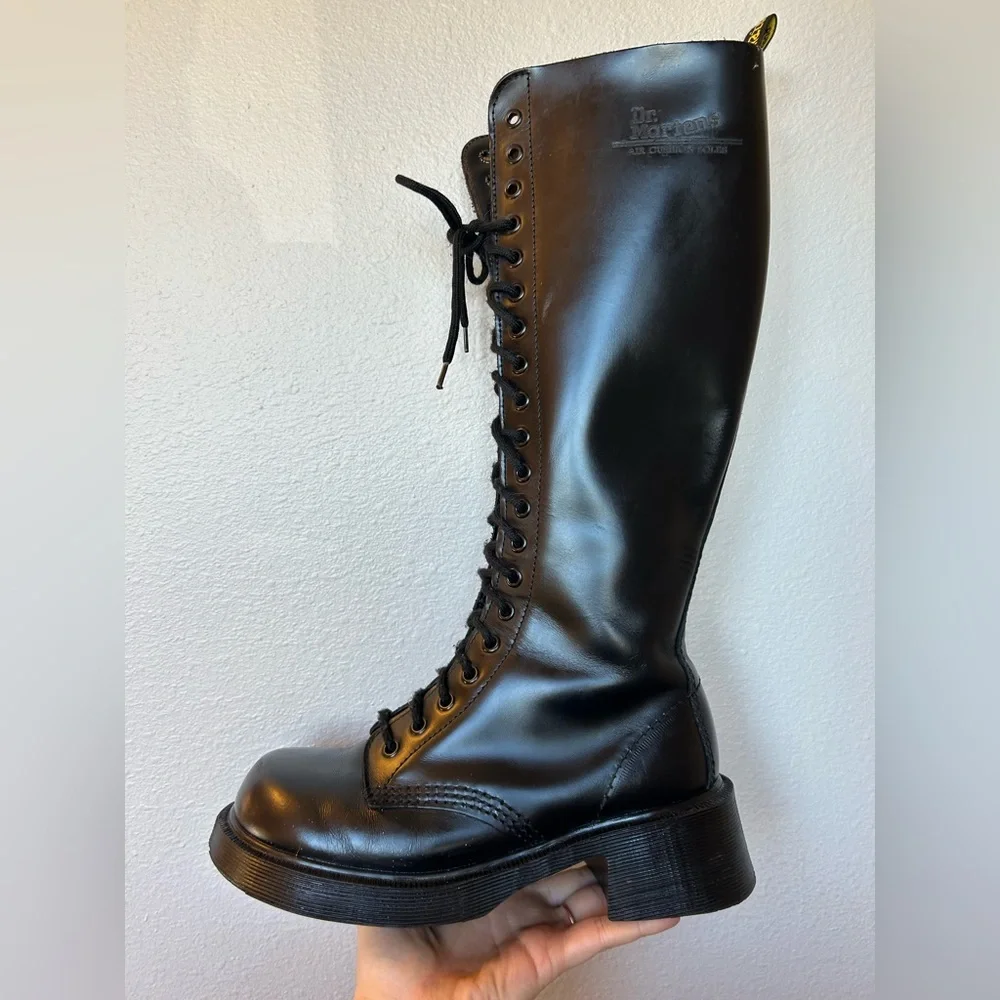 Vintage 90s MIE Dr. Martens Black 1420 Chunky
Square Toe 20 Eye Boot UK 5 US 7 - Picture 15 of 15